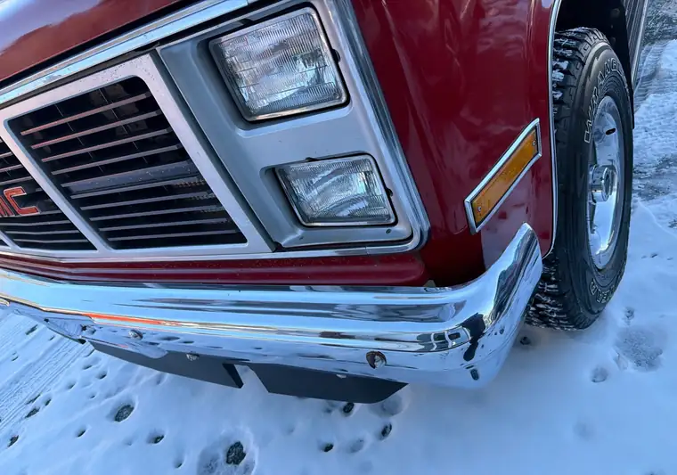 The same GMC R/V 1500 in the snow at delivery in Tyngsboro, Massachusetts